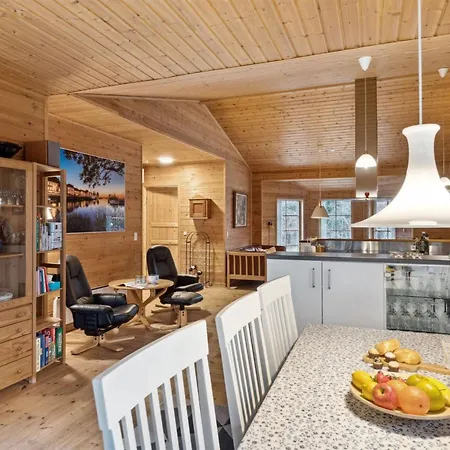 Prázdninový dům Palnir - 8km From The Sea By Interhome *